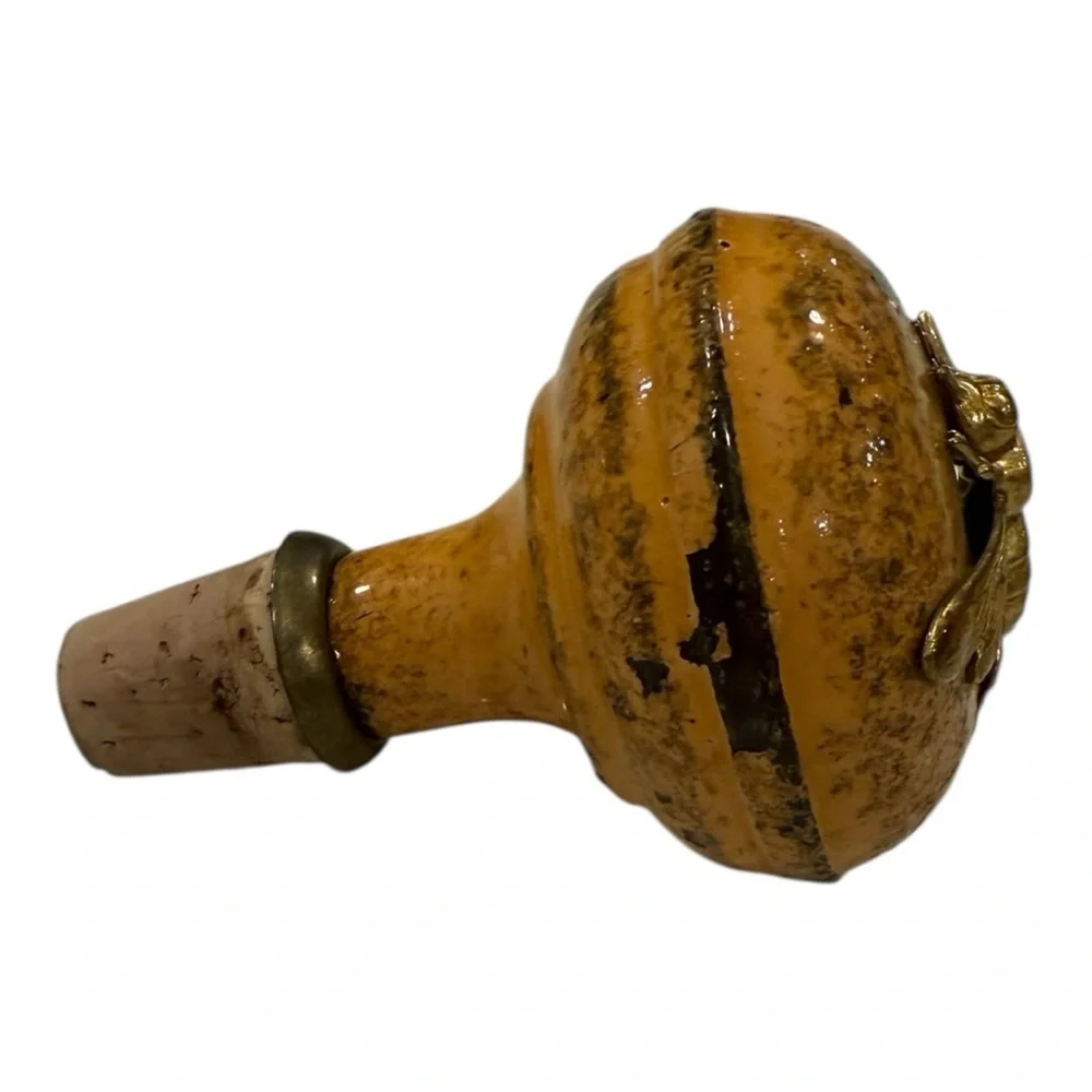 KnobStoppers Vintage Resin Bottle Stoppers Bee & Floral Set of 4, Wine Corks